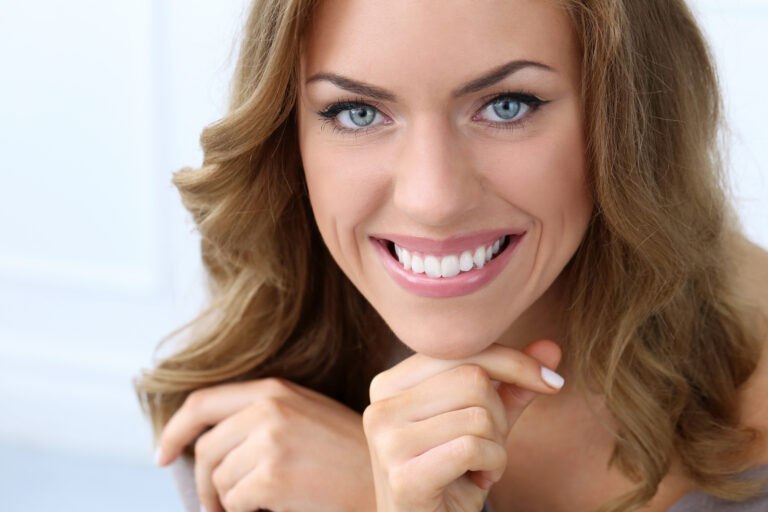 Odkryj siłę bondingu na zęby: klucz do uśmiechu pełnego pewności.